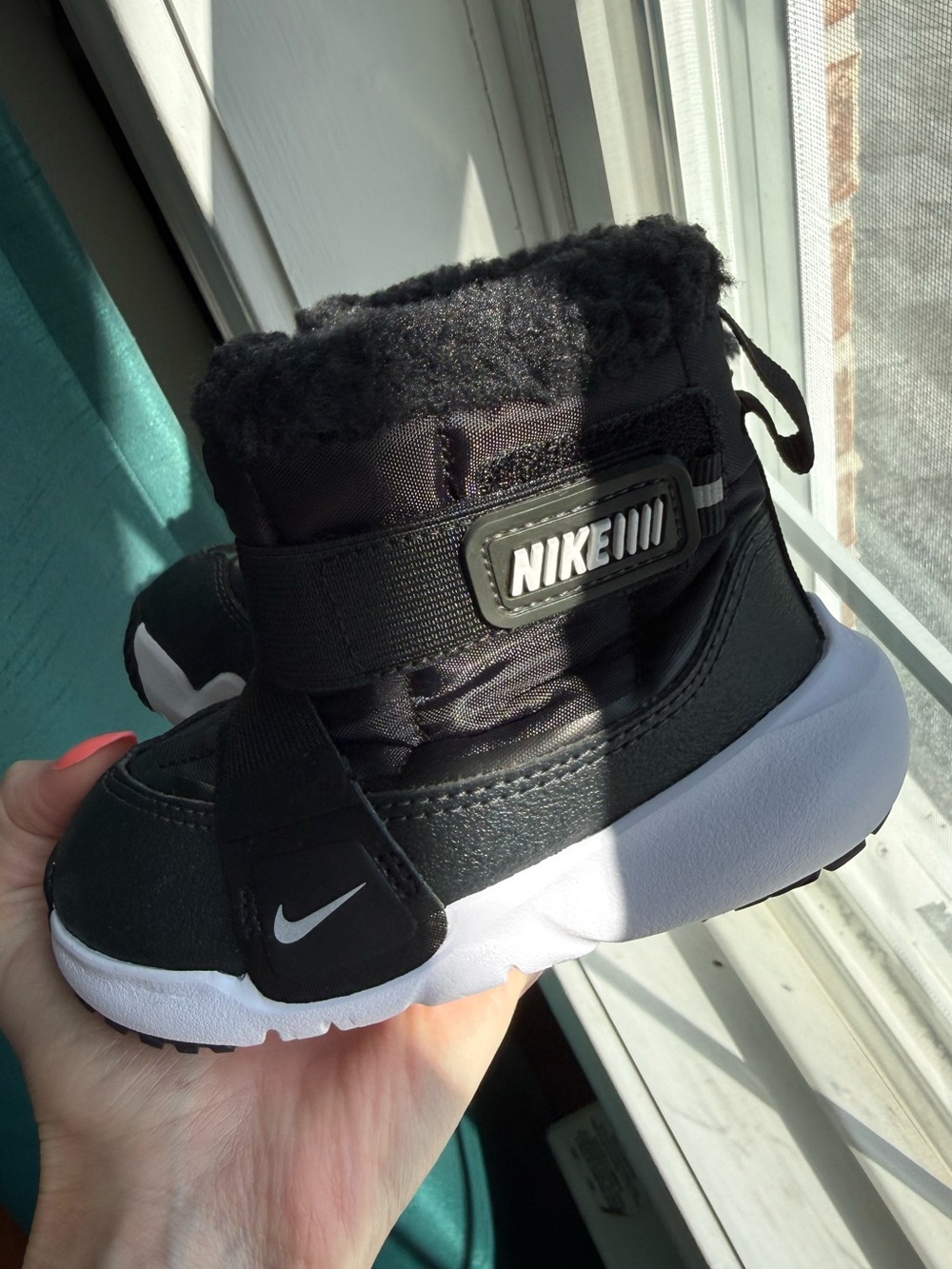 SIZE 6 BABY NIKE SNOW BOOTS